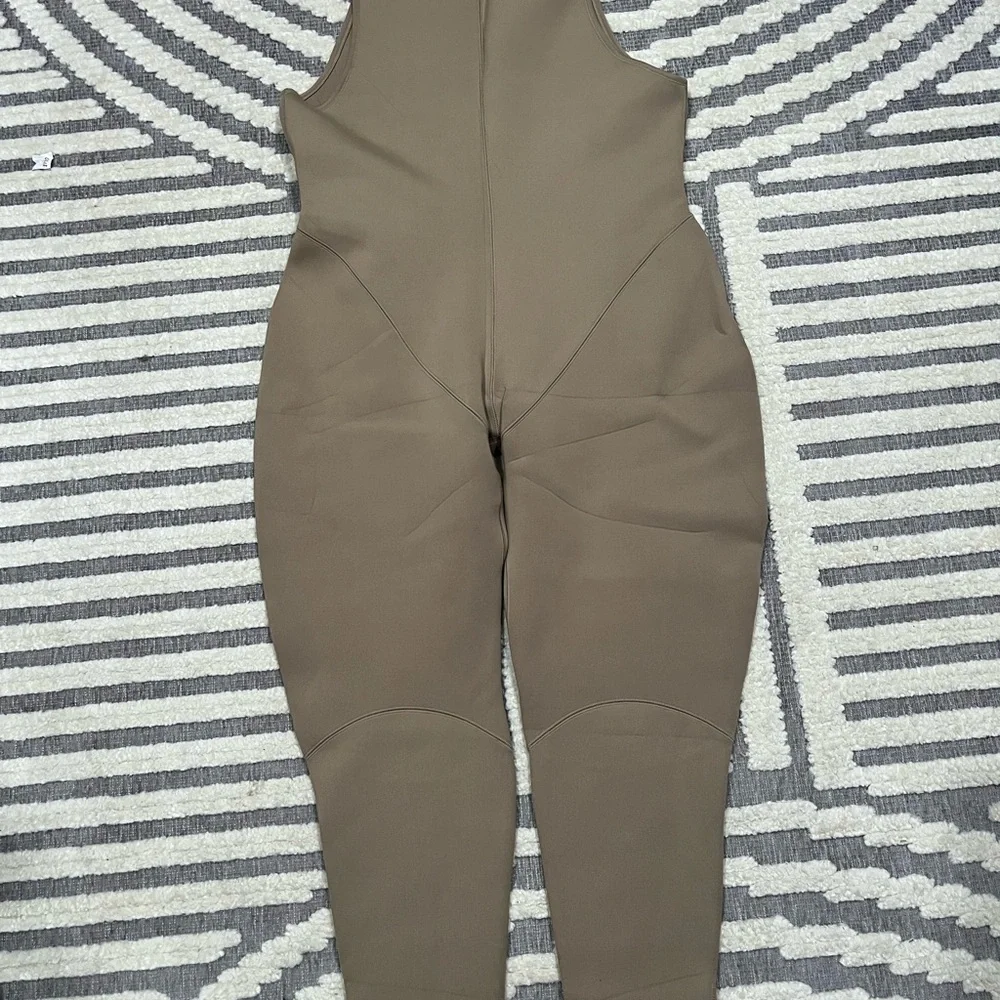 NWT Skims Womens Sport Swim Full Length One Piece dessert SW-BSF-0070‎